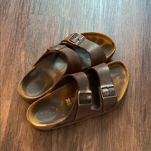 Birkenstock Arizona, size 39 regular width, leather, Habana brown color